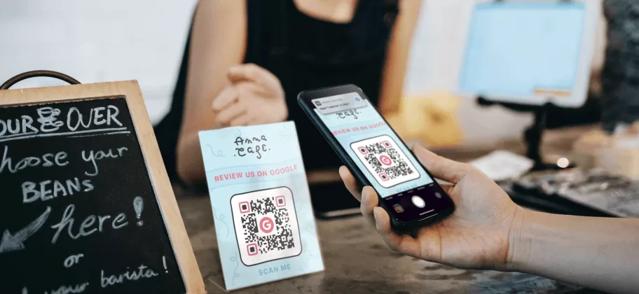 Restaurant owner following up with customers after an online order to request a Google review